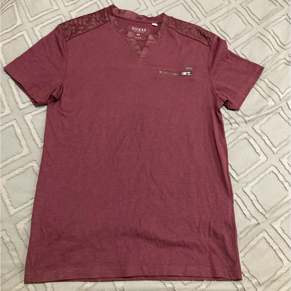 Men’s GUESS tshirt. Size XS. Nearly new